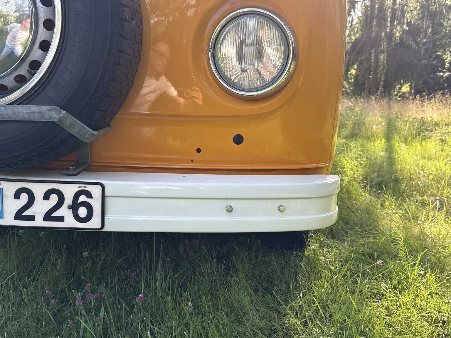 Exteriörbild på 1975 Volkswagen Transporter Campervan (21)
