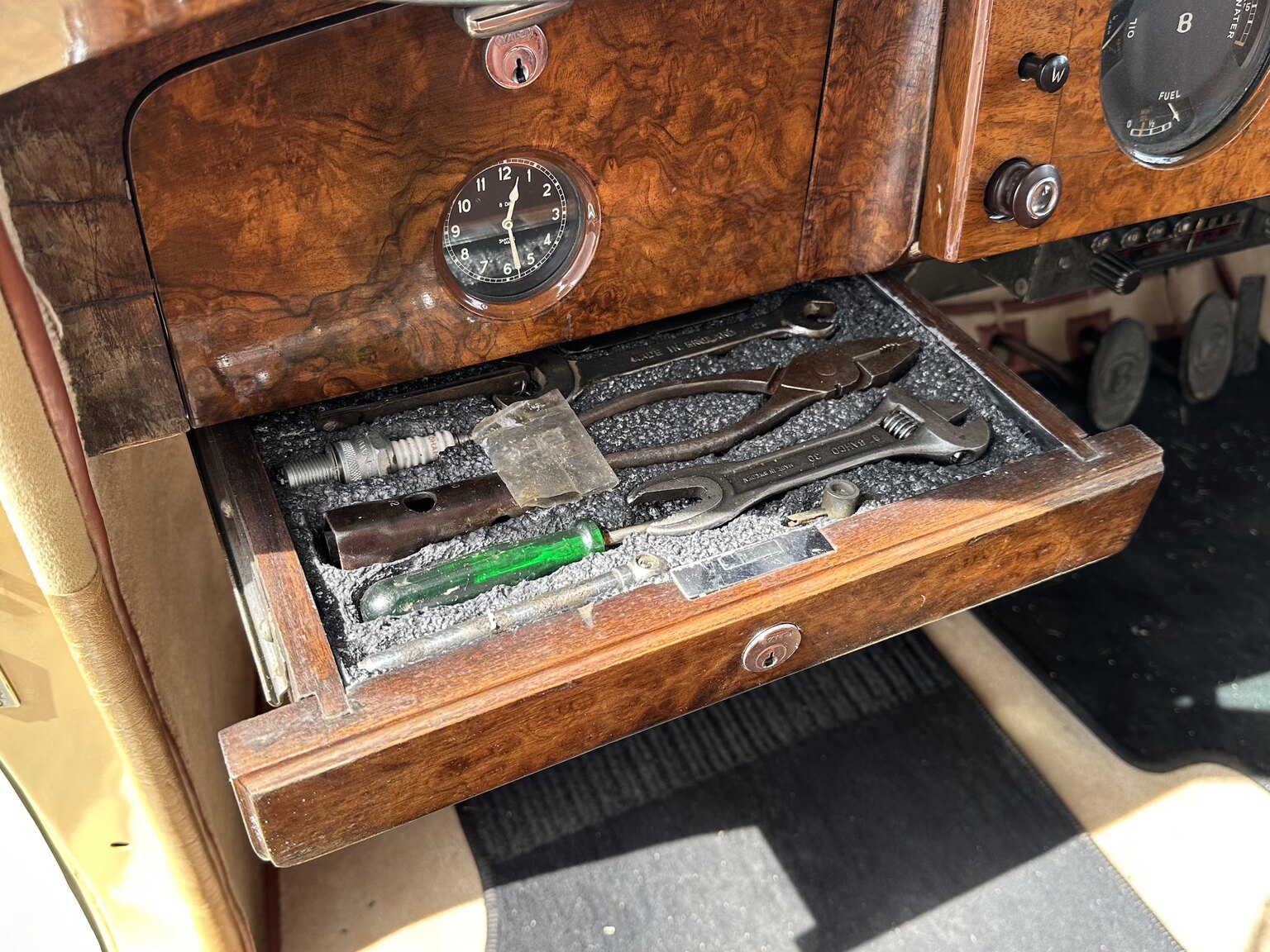 Innenraumfoto von 1947 Bentley Mark IV Sport Saloon