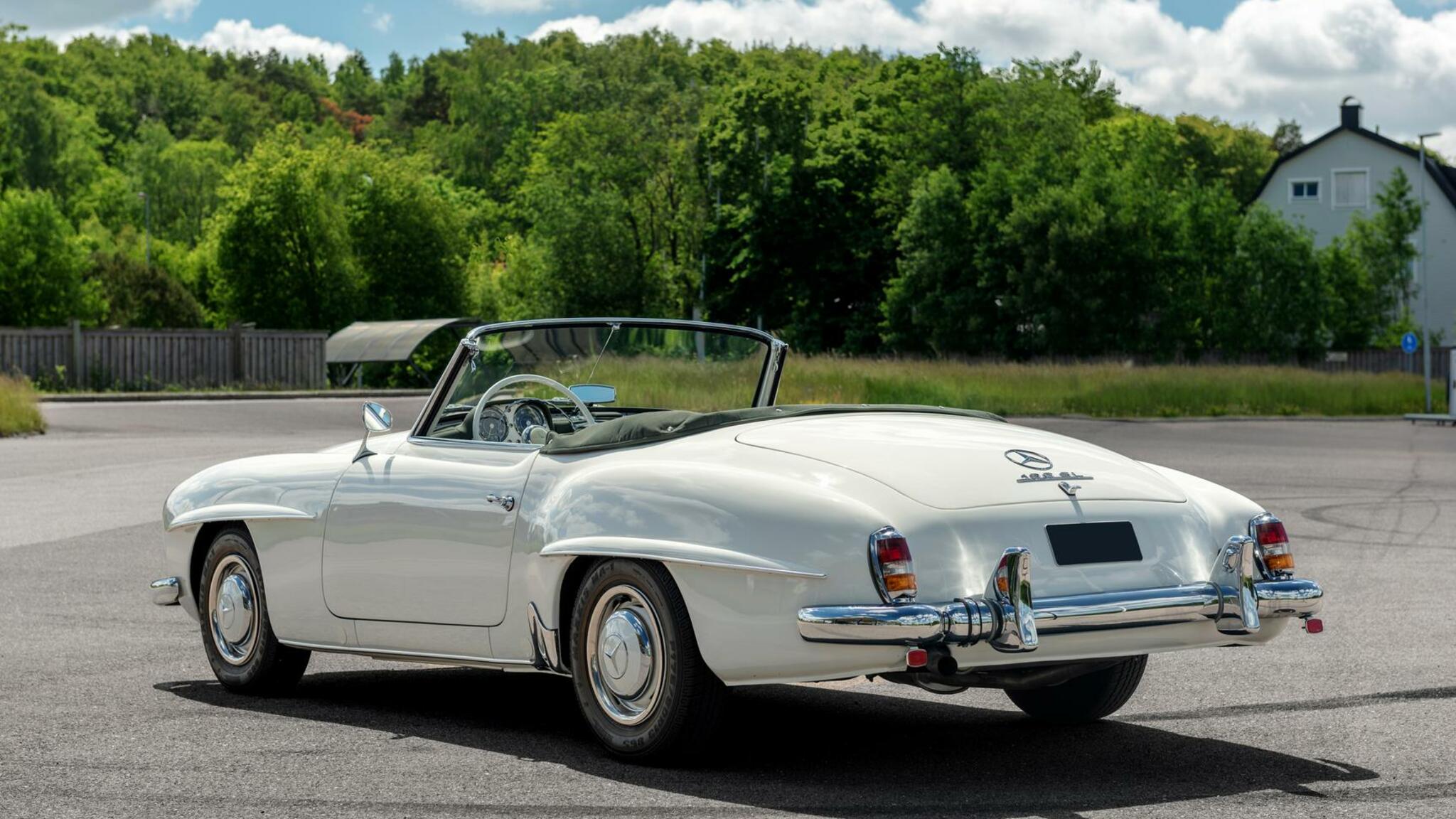 Aussenfoto 1956 Mercedes Benz 190 SL Roadster (7)