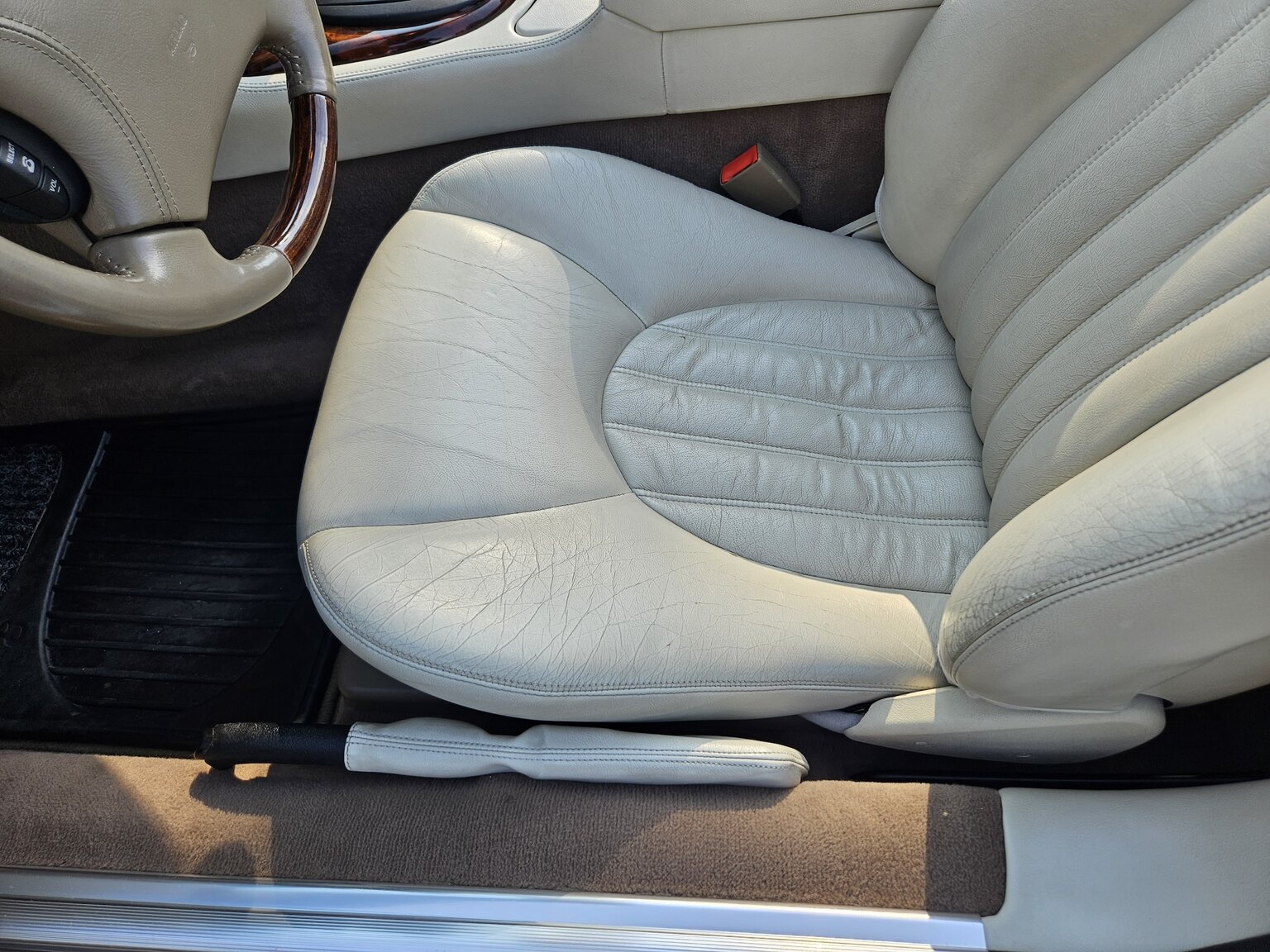 Interiörbild 1998 Jaguar XK8 Cabriolet