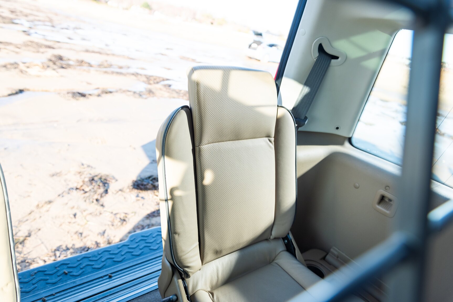 Interior image of 1999 Land Rover Discovery 4.0 V8