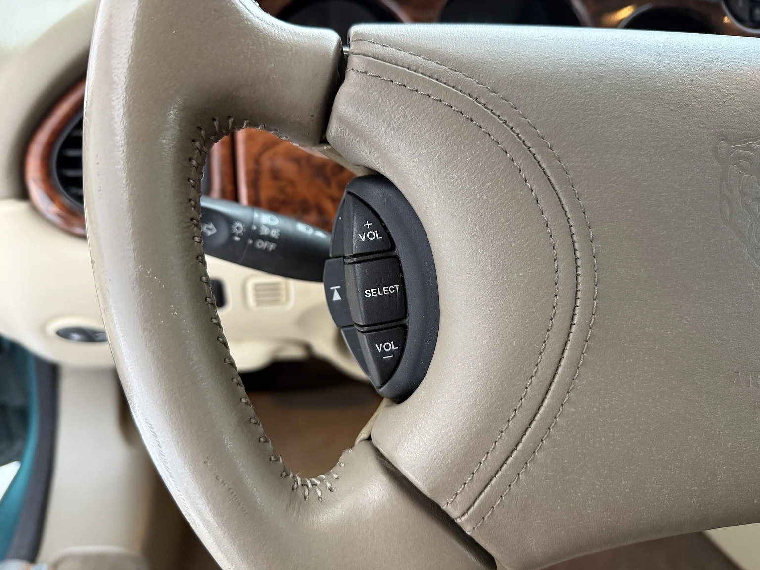 Interiörbild 1997 Jaguar XK8 (21)