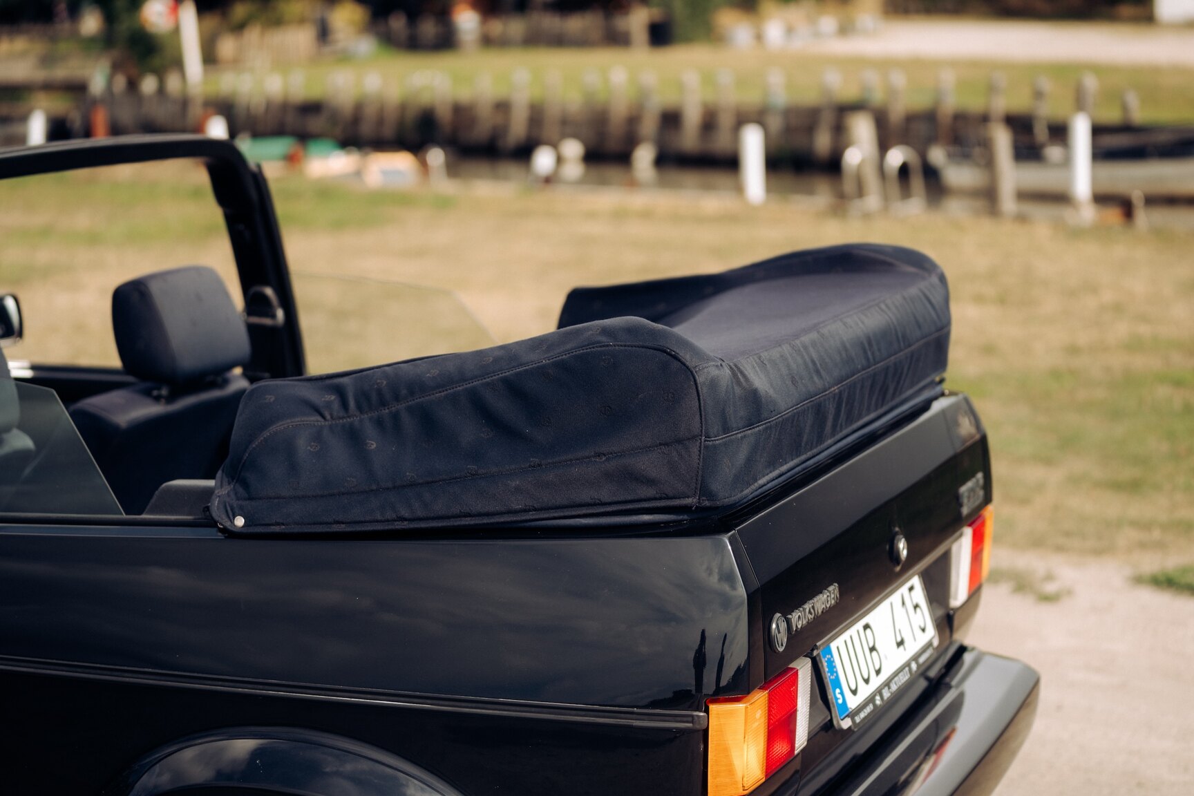 Exterior image of 1991 VW Golf Cabriolet "Etienne Aigner Edition"