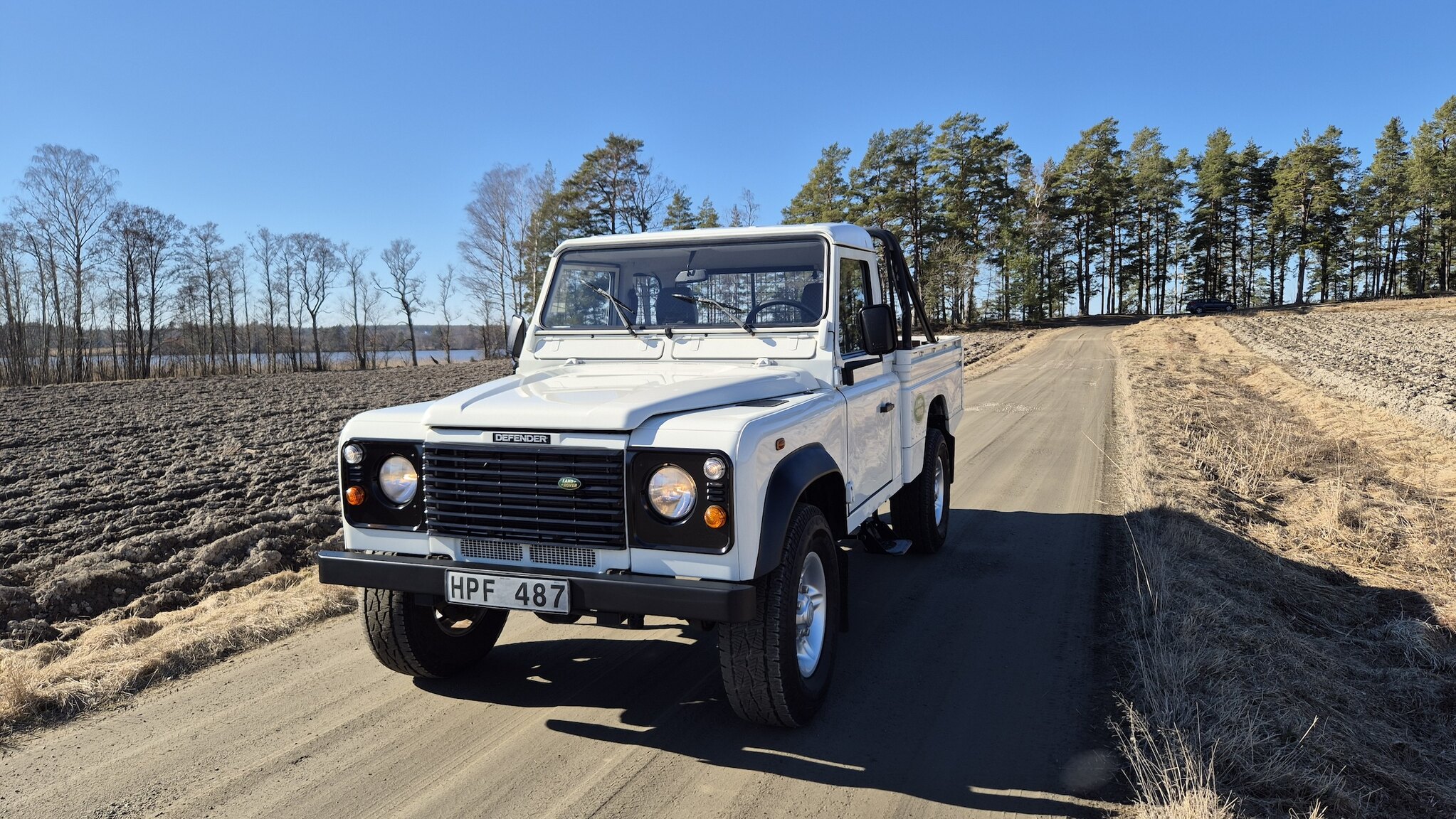 Exteriörbild på 1999 Land Rover Defender Single Cab Pickup