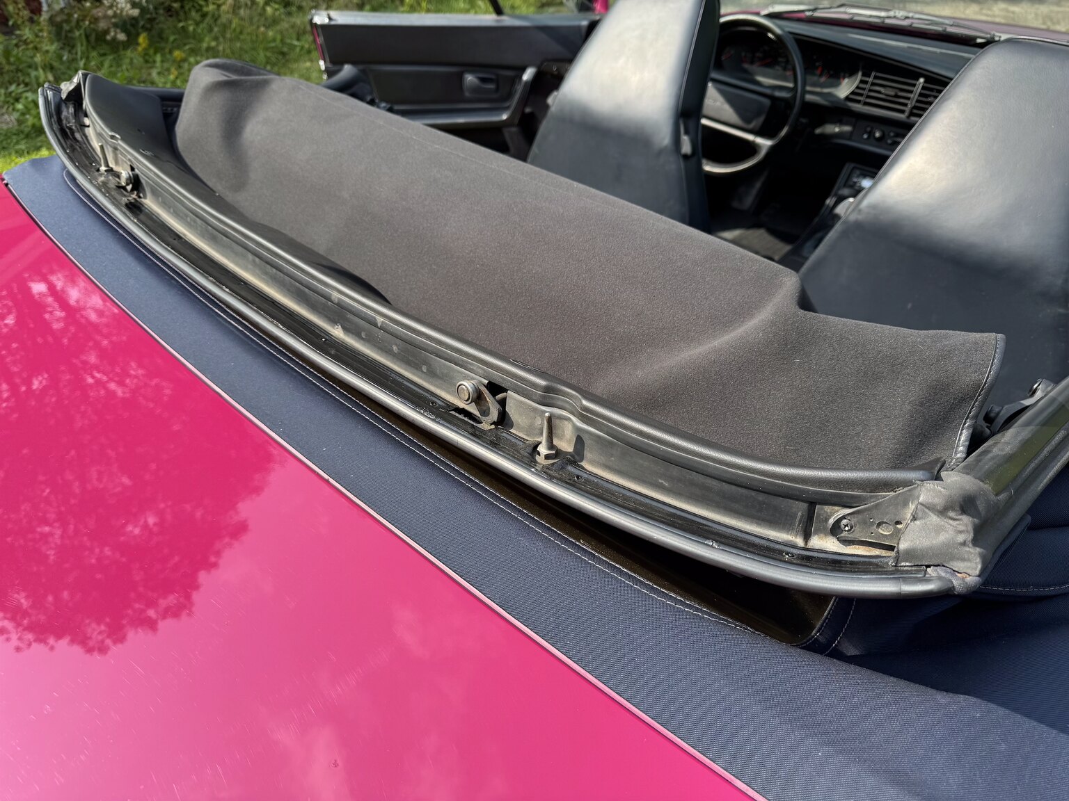 Interior image of 1990 Porsche 944 S2 Convertible