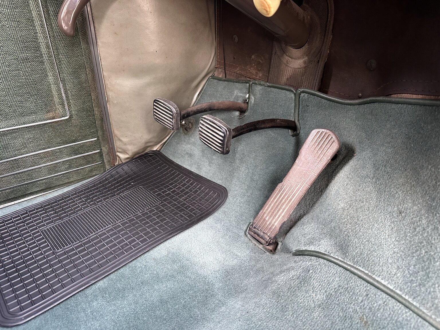Interior image of Buick Sedan Special 8