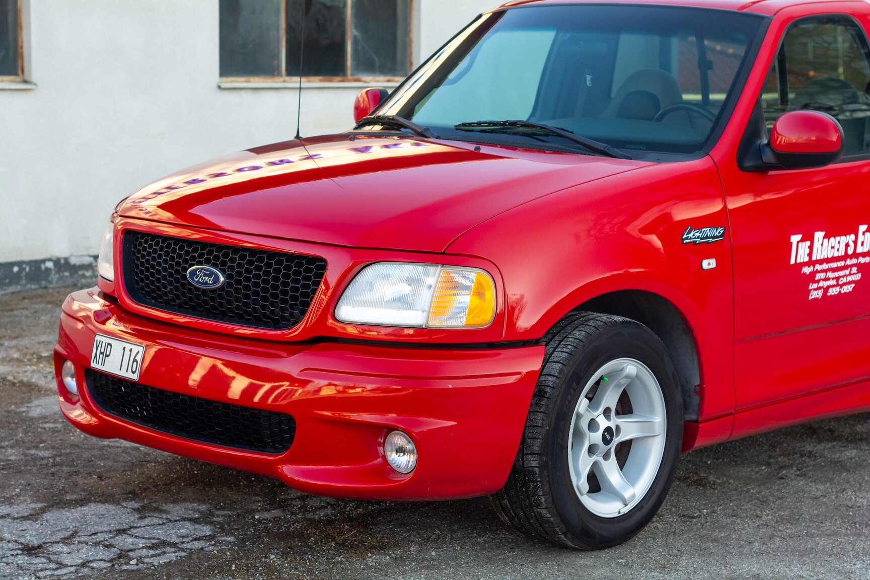 Exteriörbild på 2000 FORD F-150 SVT Lightning