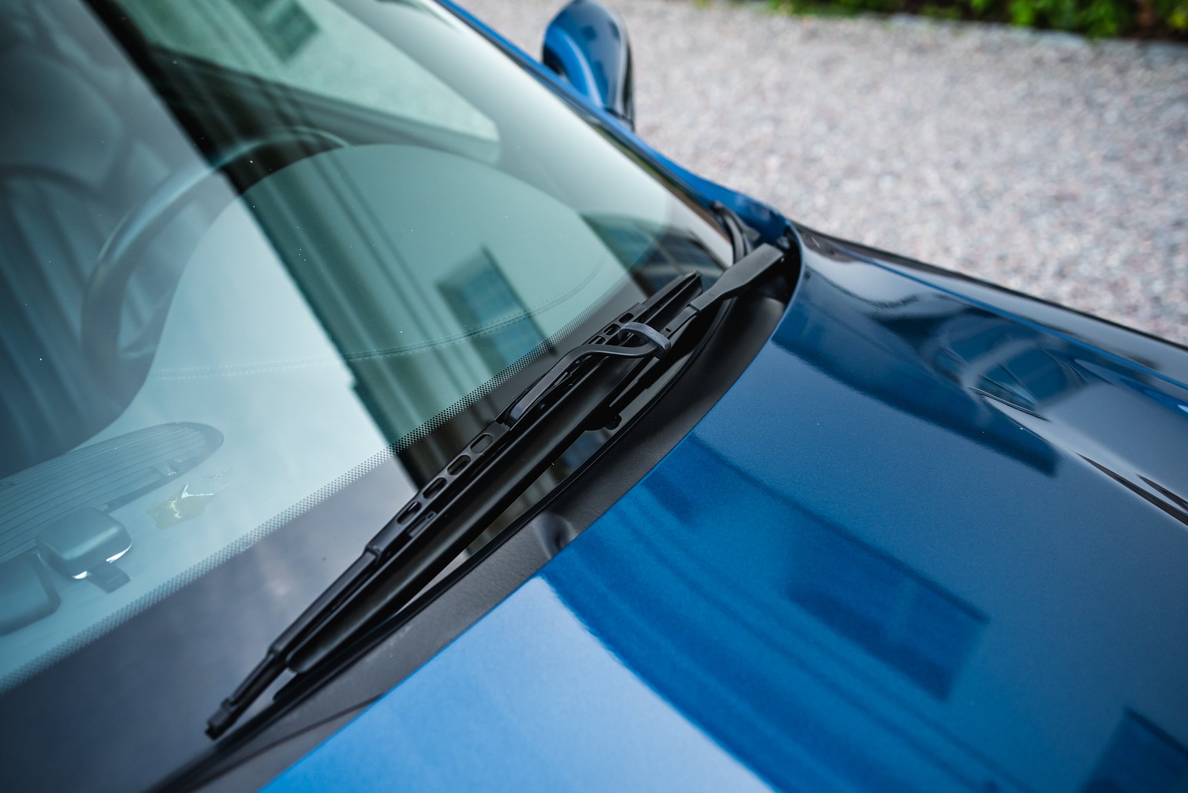 Exterior image of 2000 Maserati 3200 GT