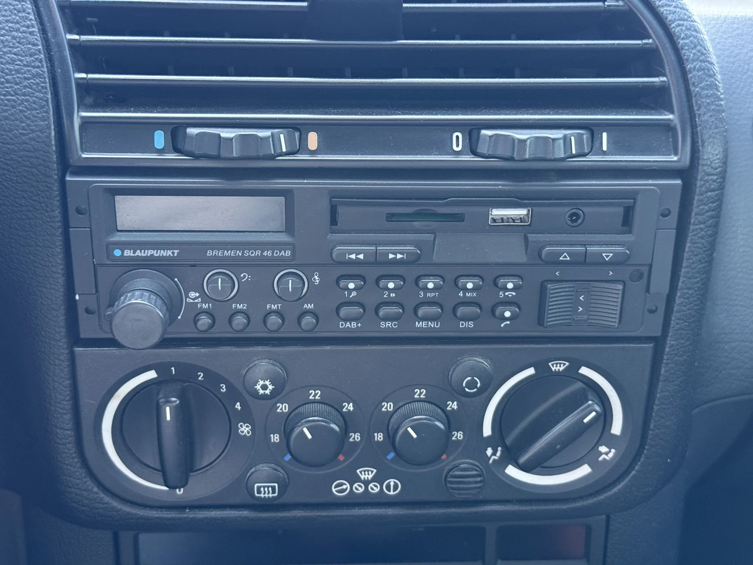 Innenraumfoto von 1993 ALPINA B6 2.8 (12)