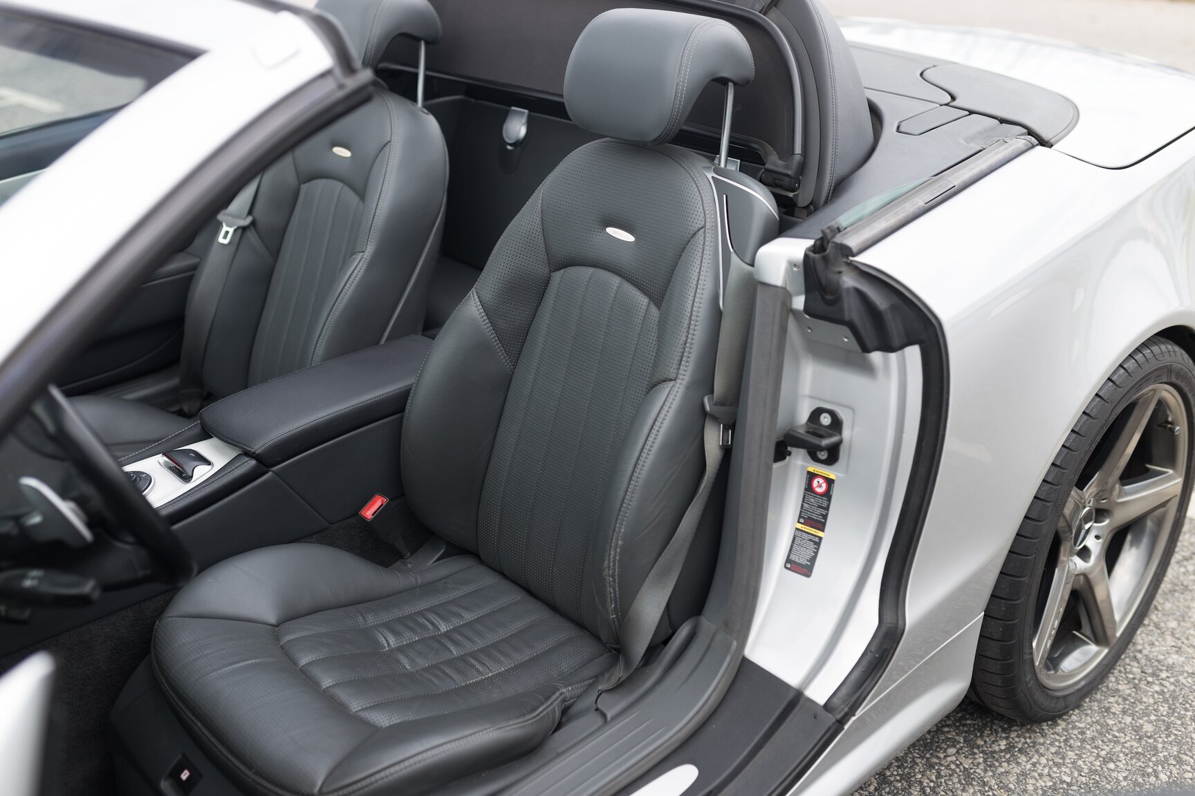 Interior image of 2002 Mercedes-Benz SL55 AMG
