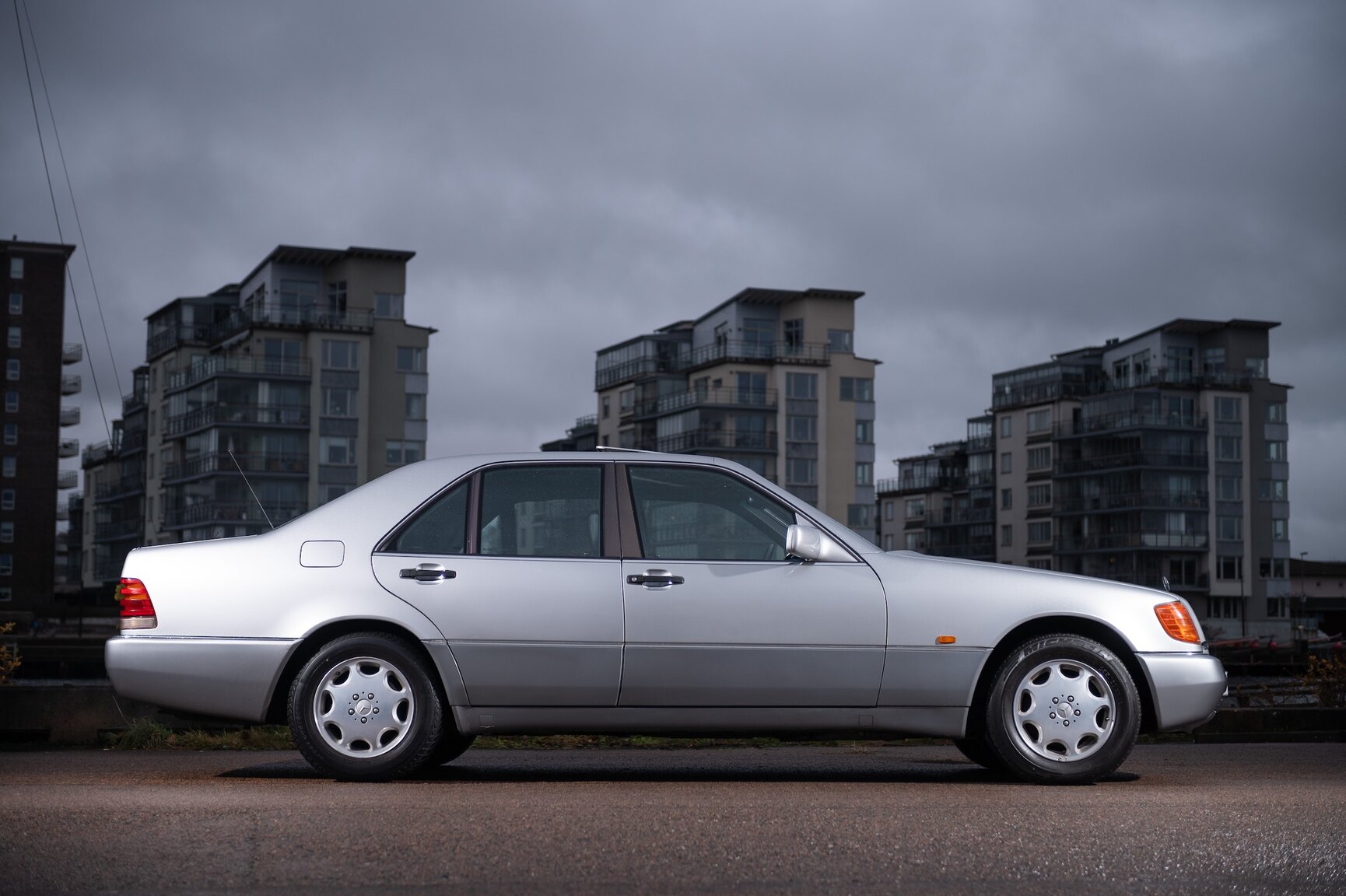 Exterior image of 1992 Mercedes-Benz 500 SE