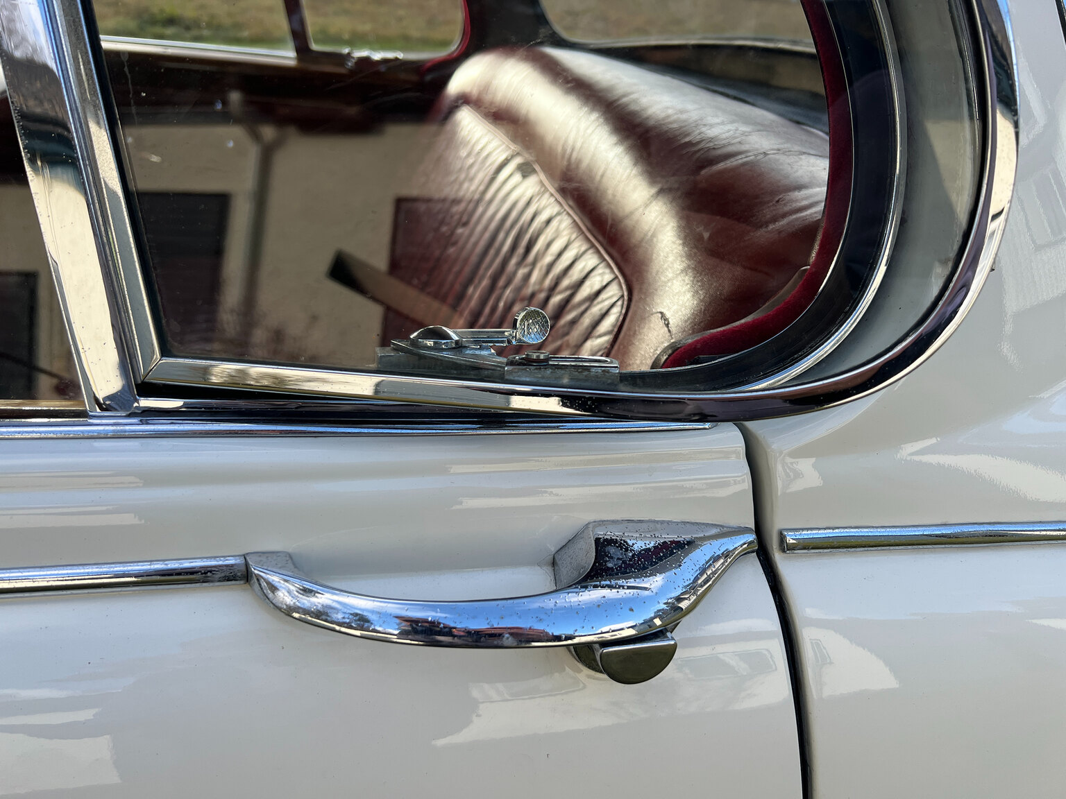 Exterior image of 1963 Jaguar Mark II 3.8 Litre