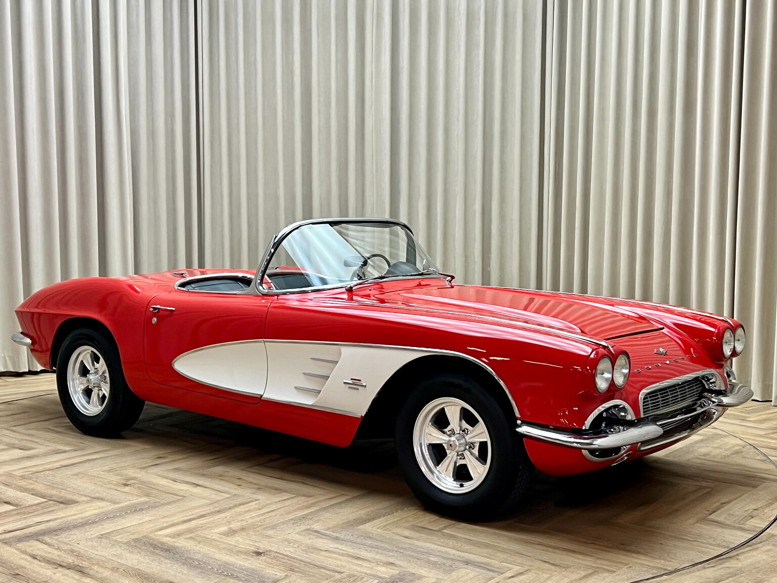 Exterior image of 1960 Chevrolet Corvette C1