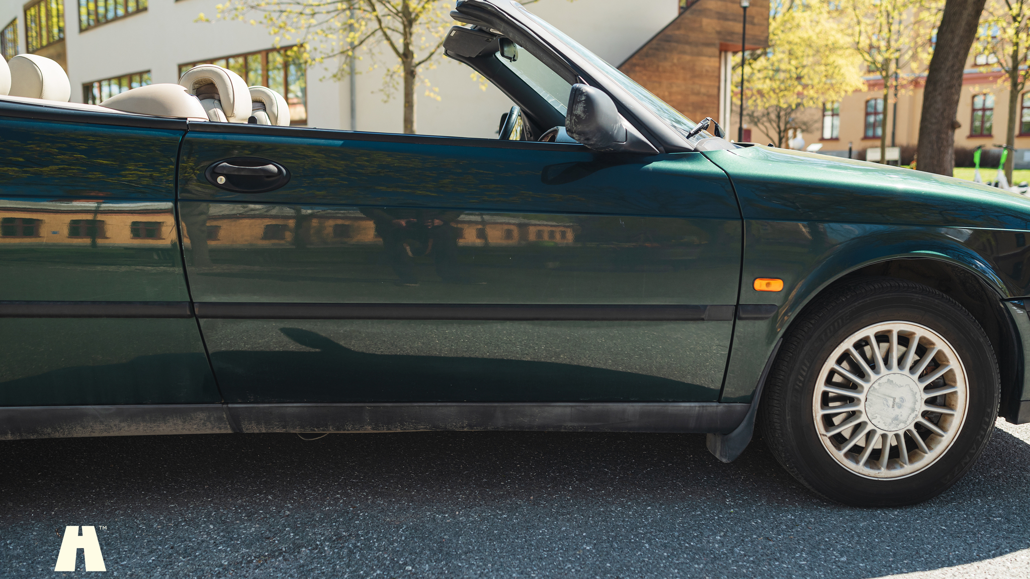 Exterior image of 1995 SAAB 900 SE V6 Automat