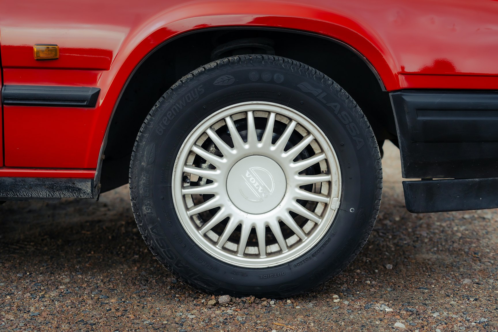 Exteriörbild på 1990 Volvo 740 GL