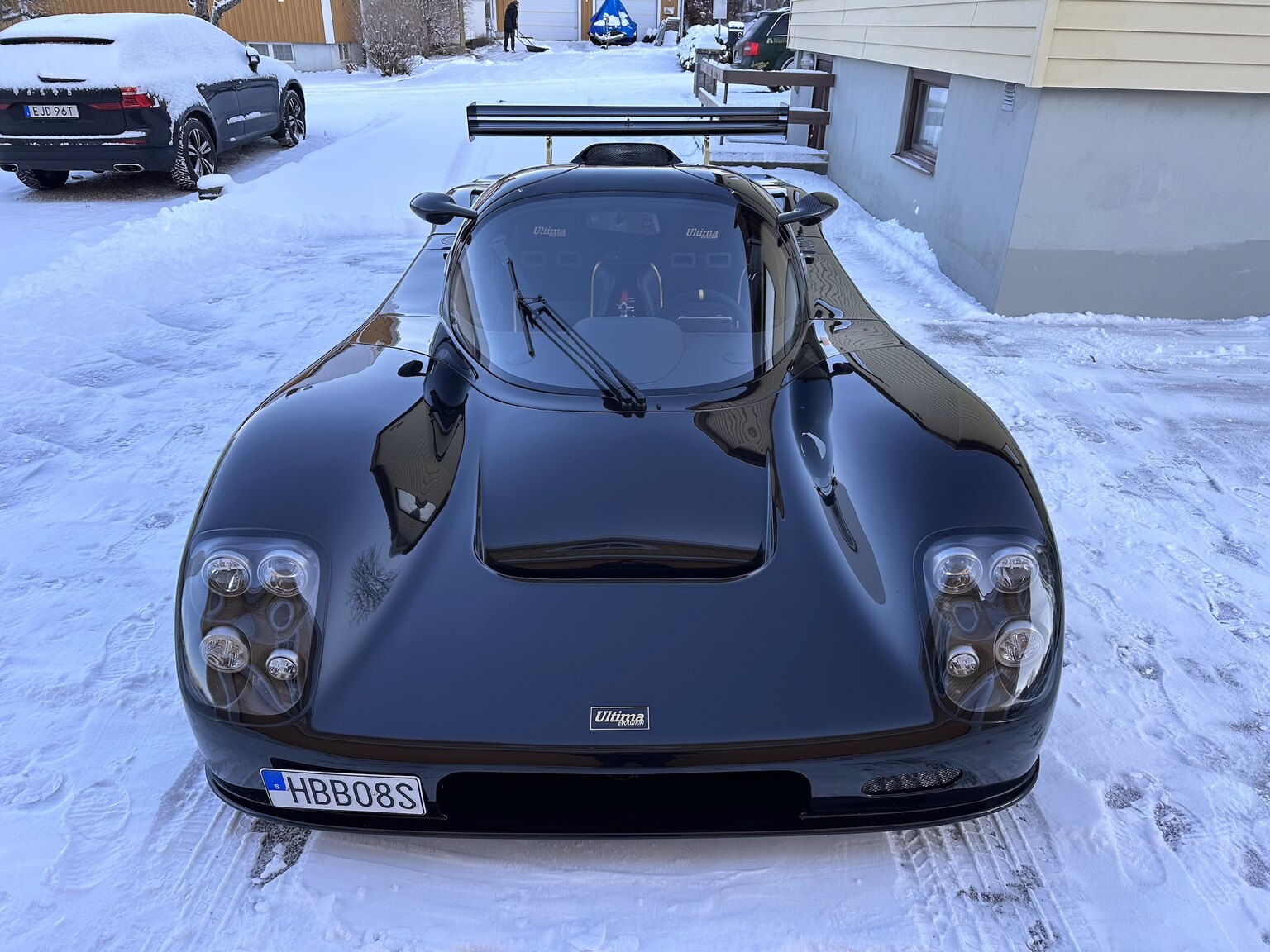 Exteriörbild på 2021 Ultima Evolution LS3