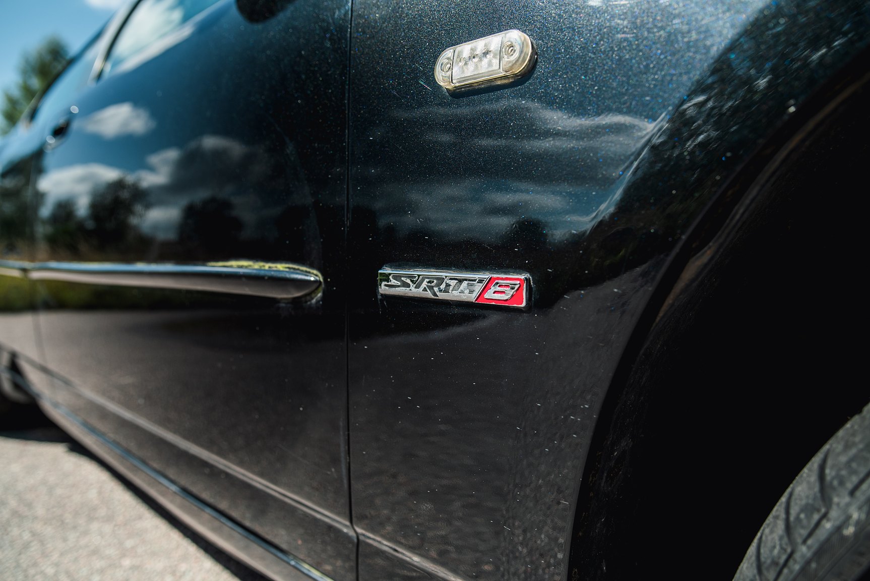 Exterior image of 2007 Dodge Charger 5.7 V8 HEMI 