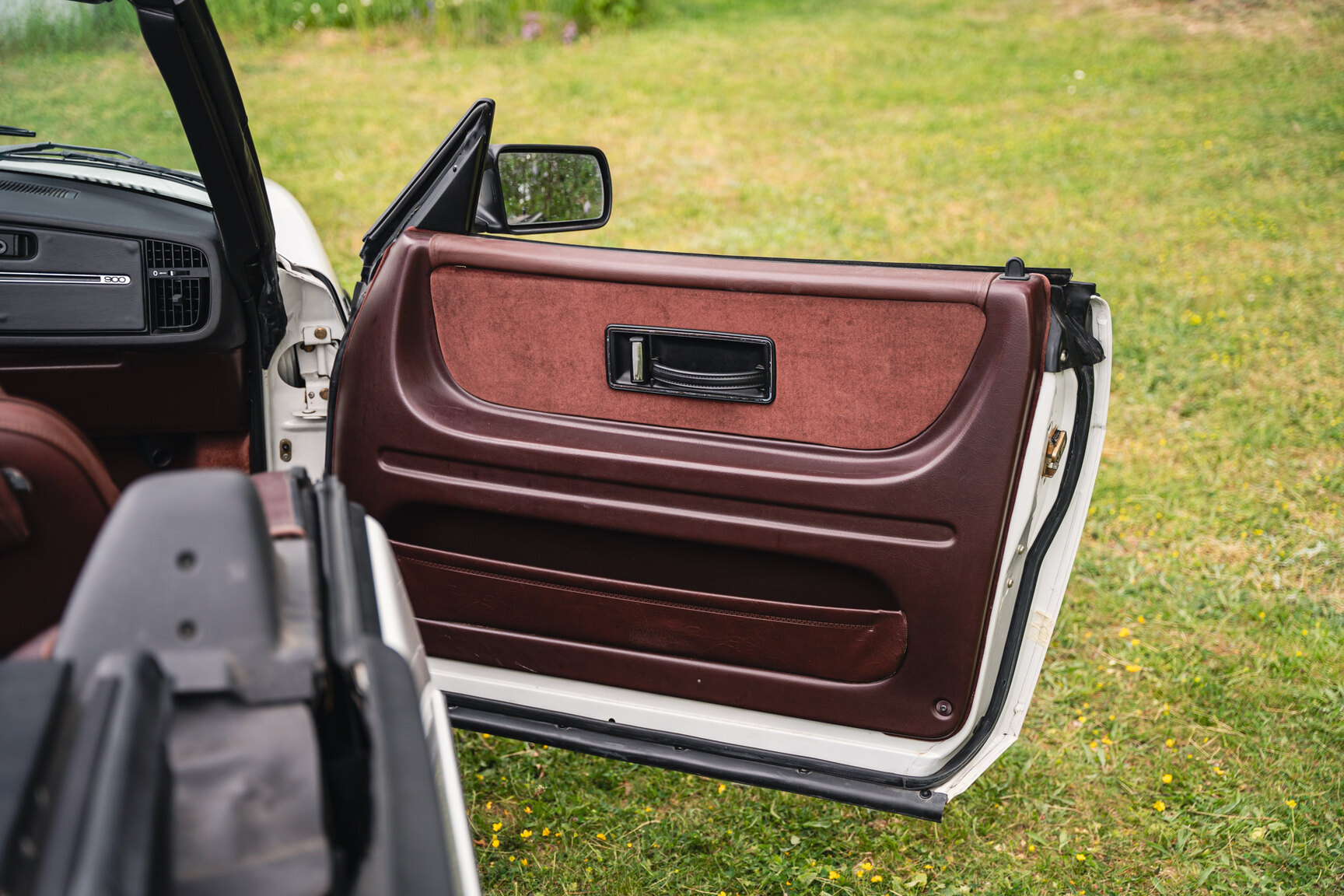 Interior image of 1987 Saab 900 Turbo Convertible