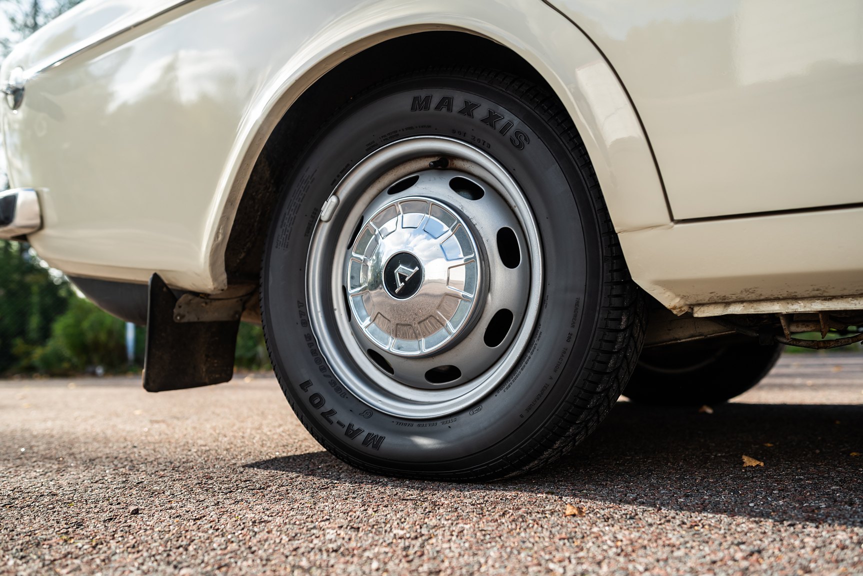 Exterior image of 1967 Volvo 144 1.8 