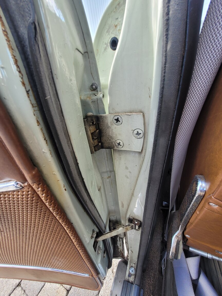 Interiörbild 1966 Renoveringsobjekt BMW 1800