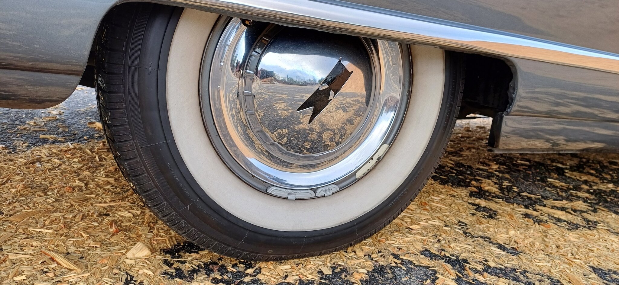 Aussenfoto 1953 Kaiser Deluxe Club 2-door
