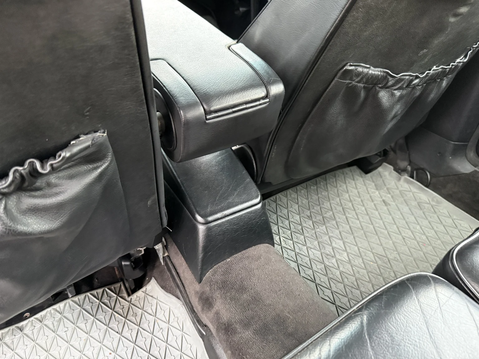 Innenraumfoto von 1994 Mercedes-Benz E 320 T (47)