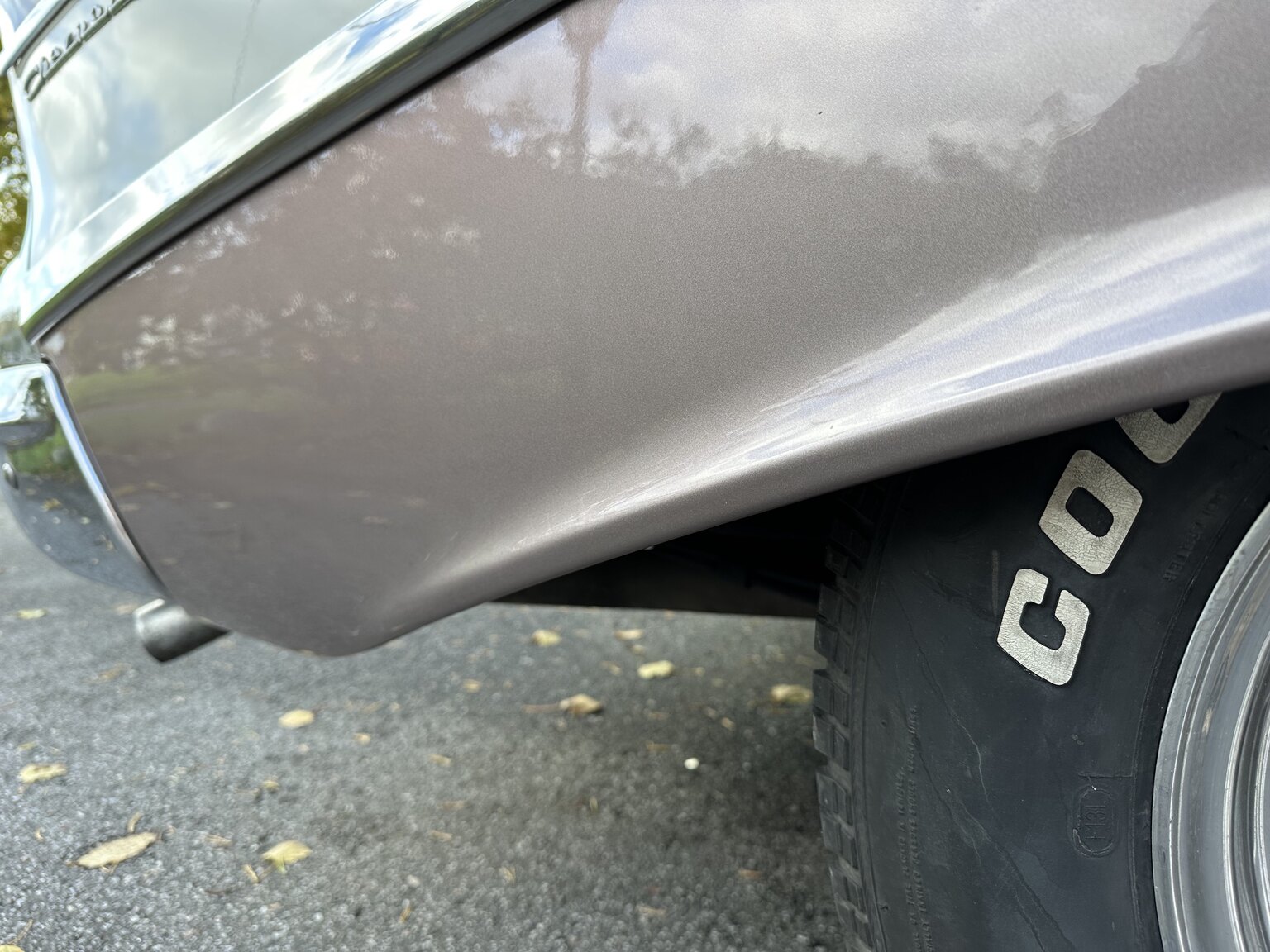 Aussenfoto 1957 Chevrolet Two-Ten Restomod (55)