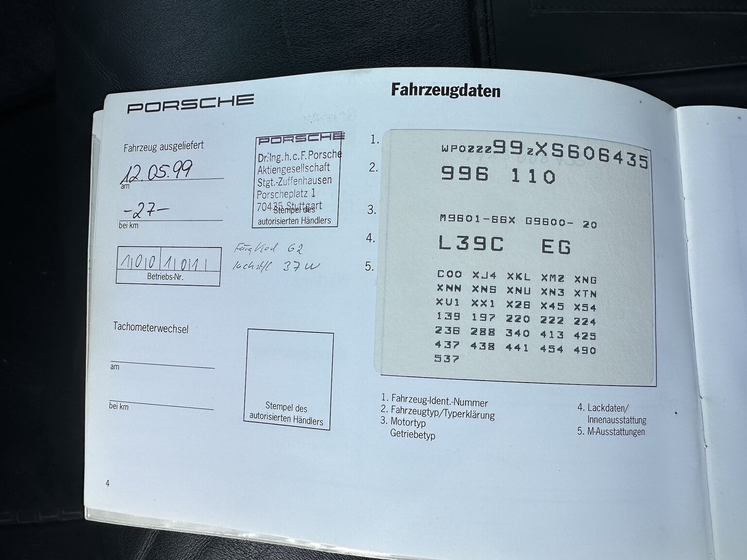 Dokumentation för 1999 Porsche 911 Carrera