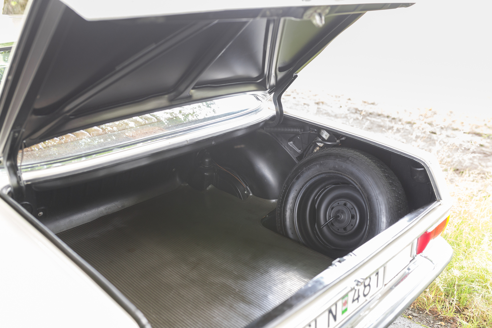 Innenraumfoto von 1971 Mercedes 250 C