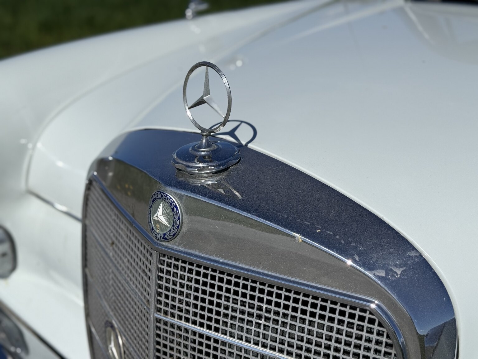 Exterior image of 1967 Mercedes-Benz 230 Safari