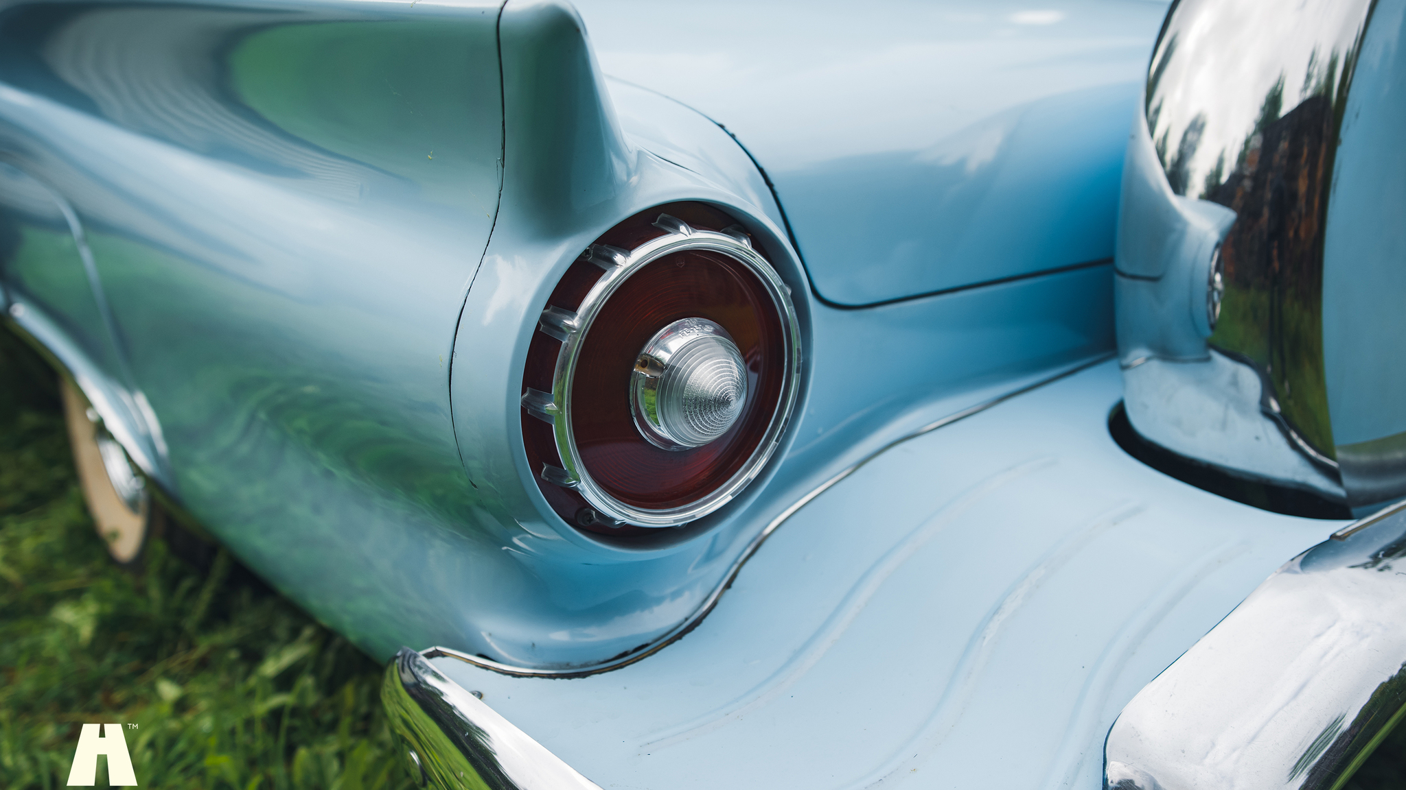 Exterior image of 1957 Ford Thunderbird D-Code