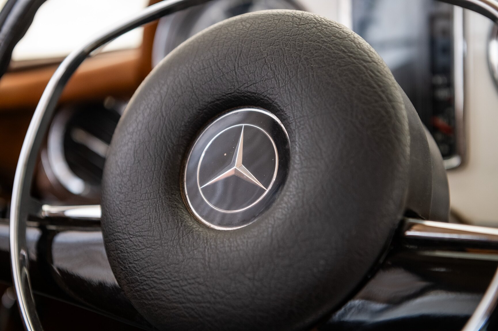 Innenraumfoto von 1968 Mercedes-Benz 280 SL Pagoda (7)