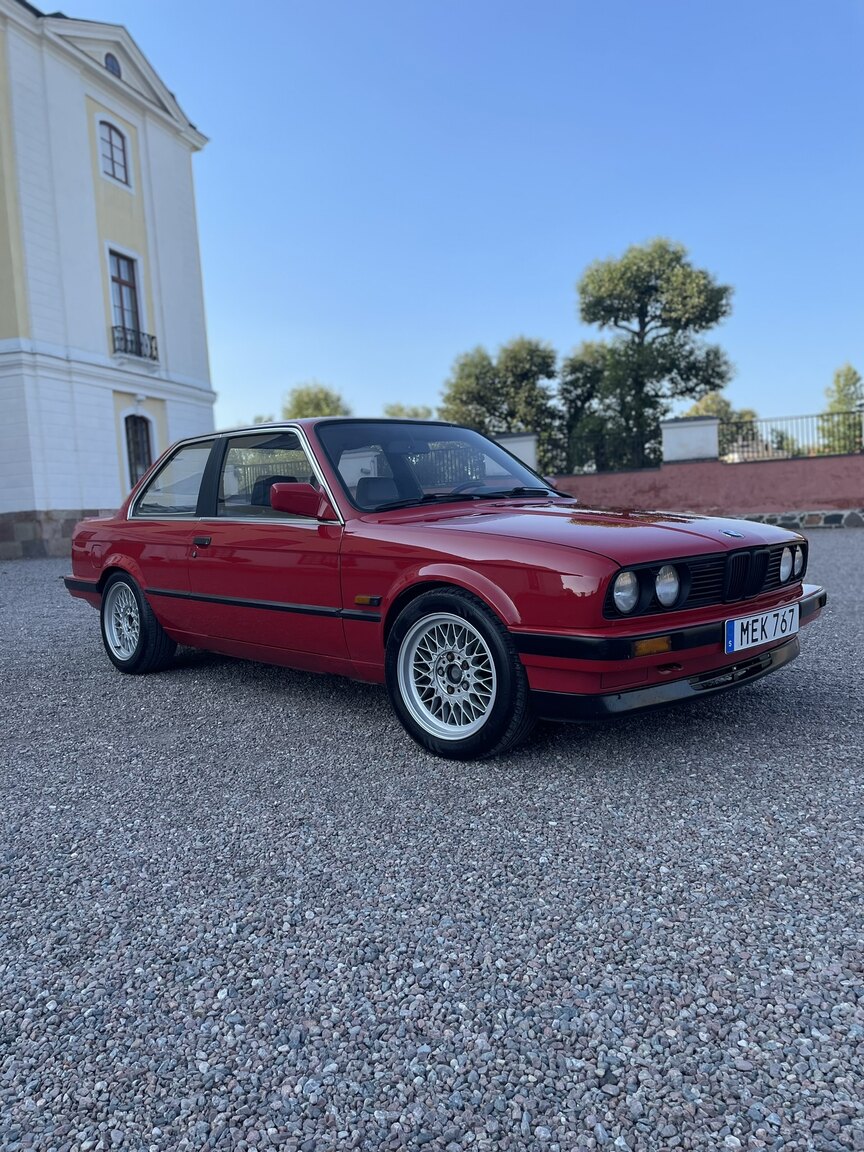 Aussenfoto 1987 BMW 320i