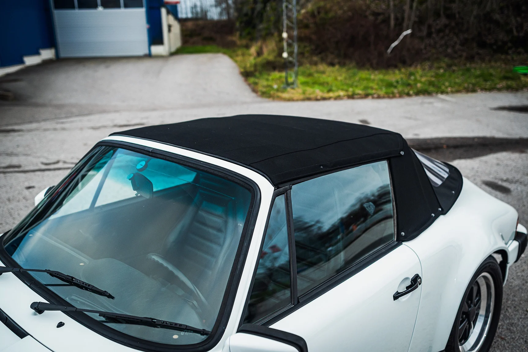 Exterior image of 1983 Porsche 911 SC (8)