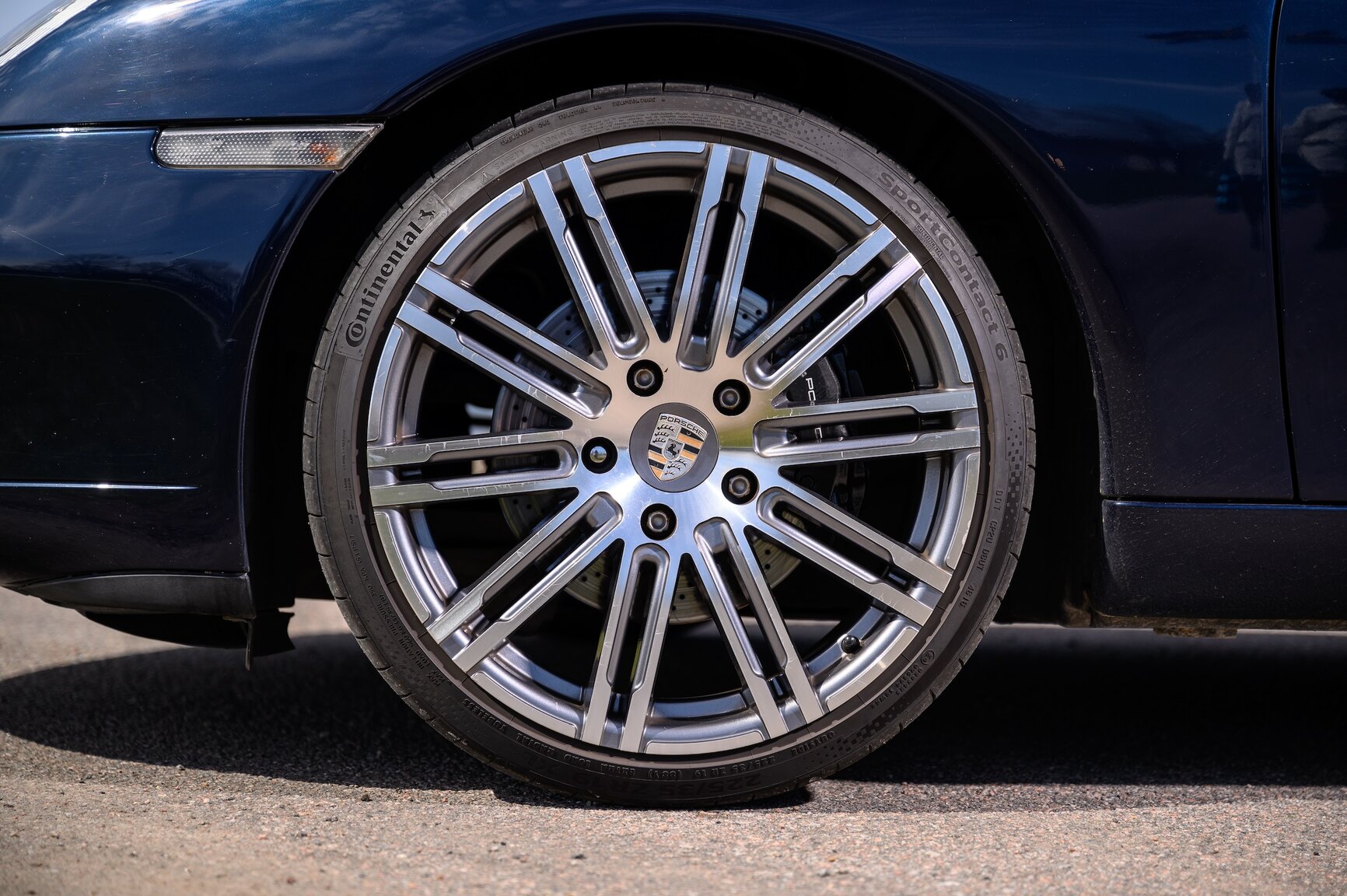 Exteriörbild på 1999 Porsche 911 Carrera