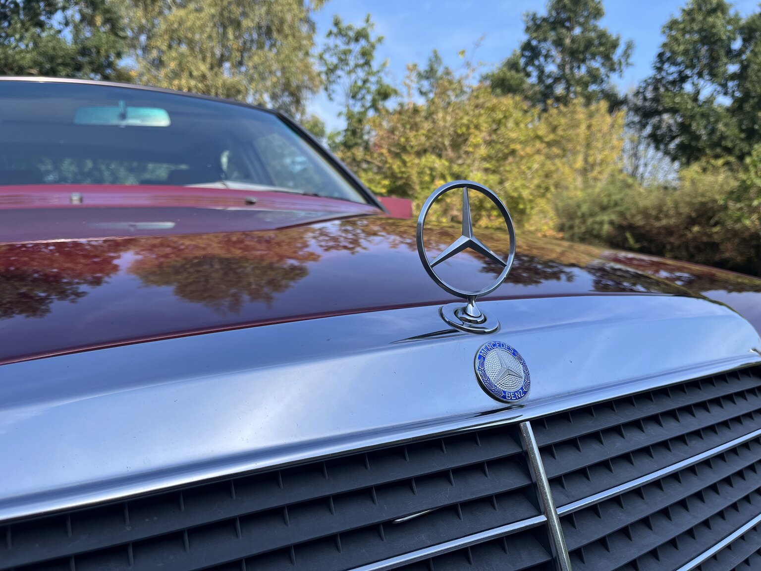 Exterior image of 1990 Mercedes-Benz 230 E