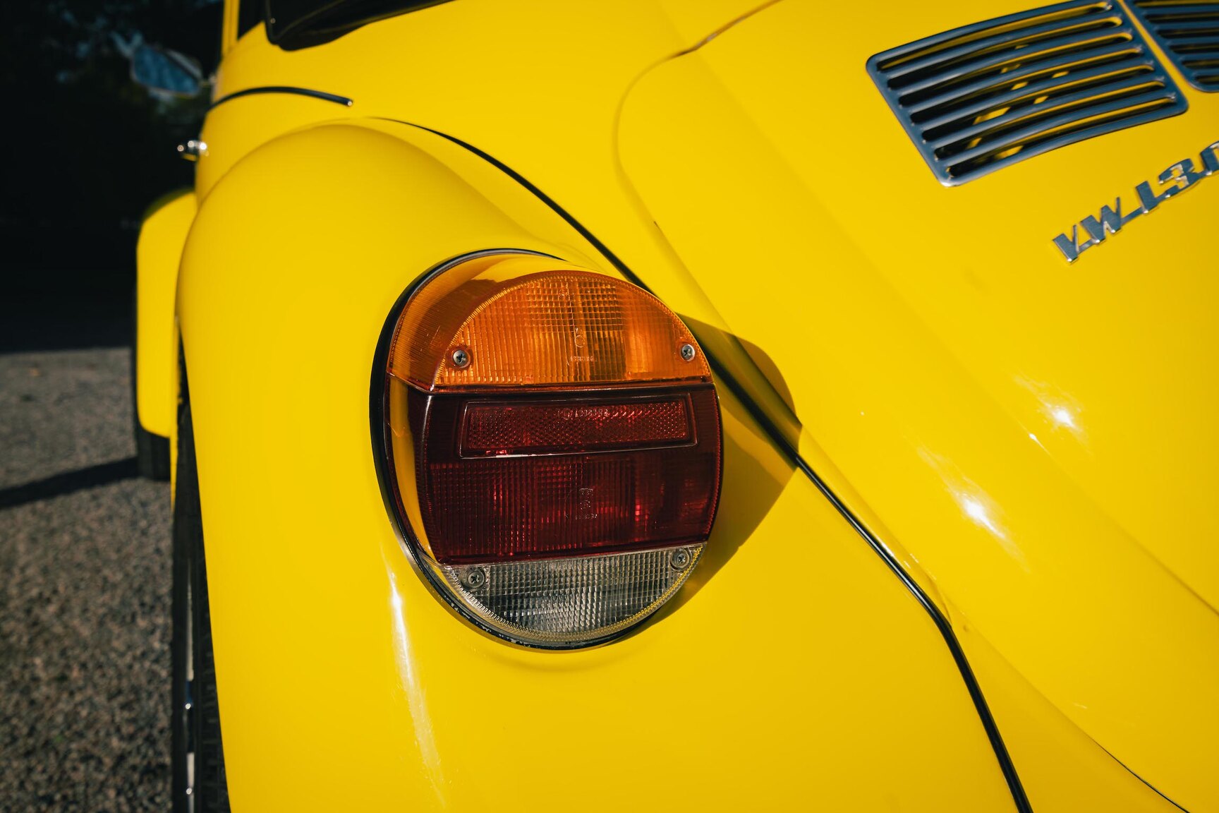 Aussenfoto 1973 Volkswagen Bubbla Karmann 1303 LS (39)