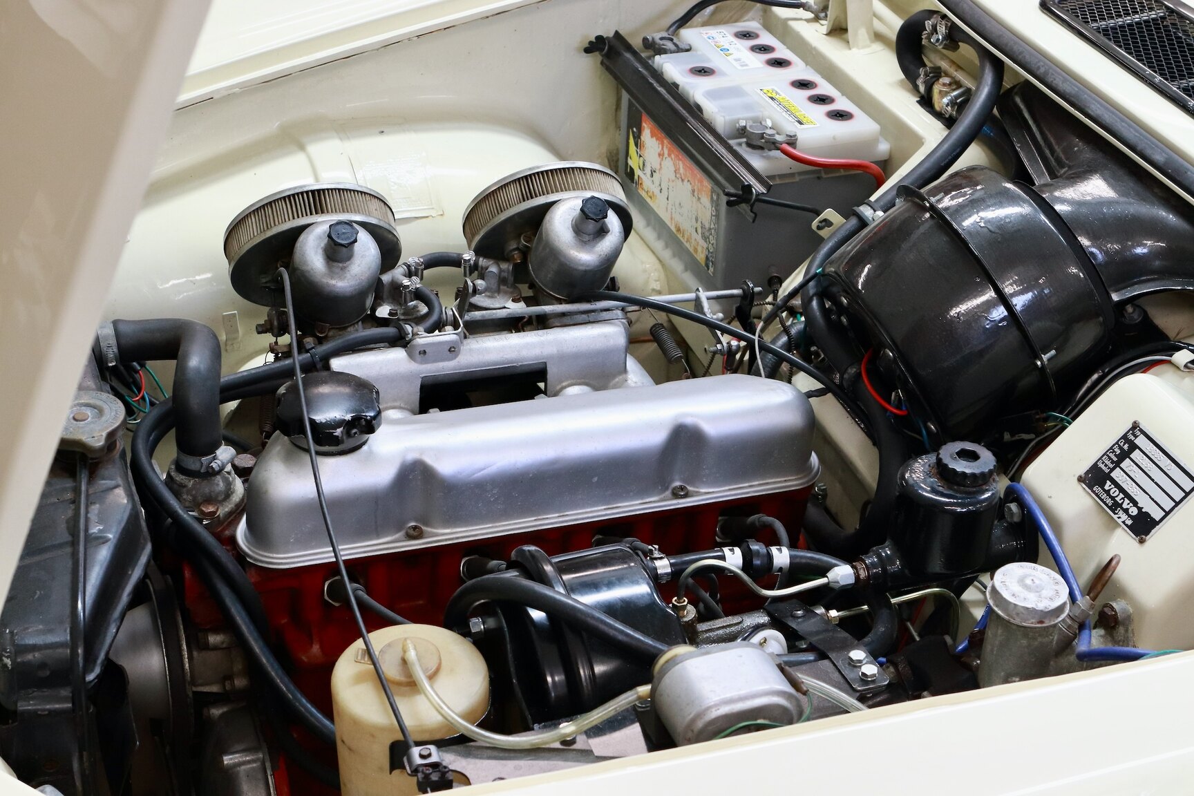 Image of 1964 Volvo P 1800S (8) mechanics