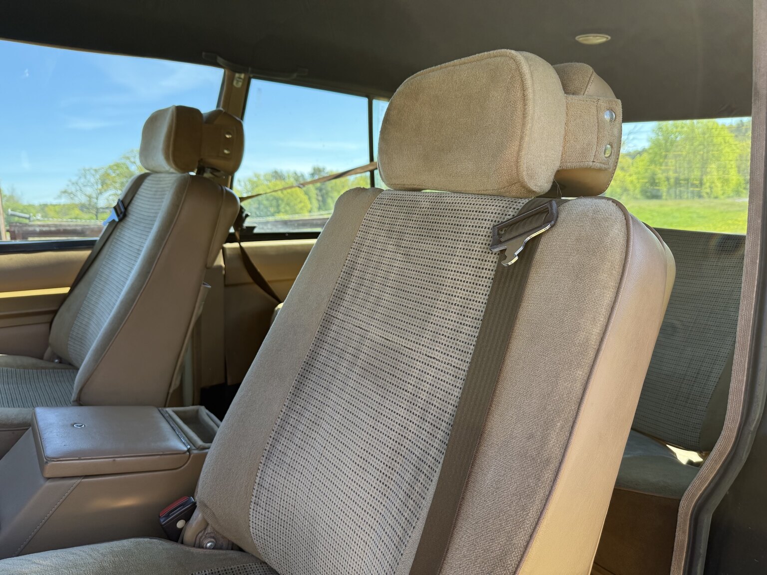 Interior image of 1985 Land Rover Range Rover 3.5 V8