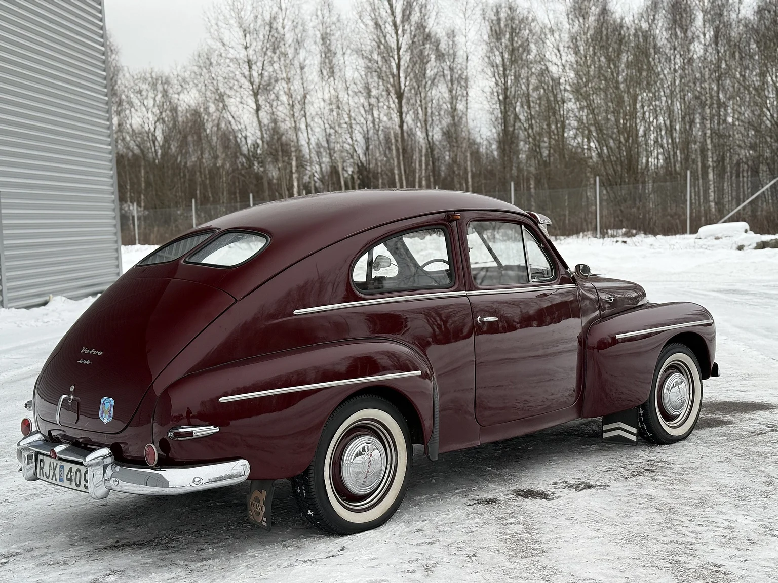 Exteriörbild på 1953 Volvo PV444ES (10)