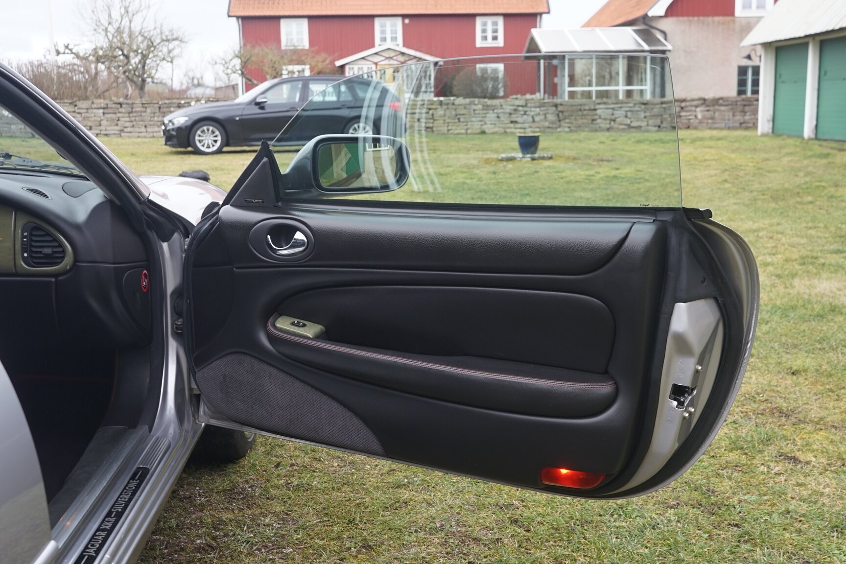 Interior image of 2001 Jaguar XKR Silverstone