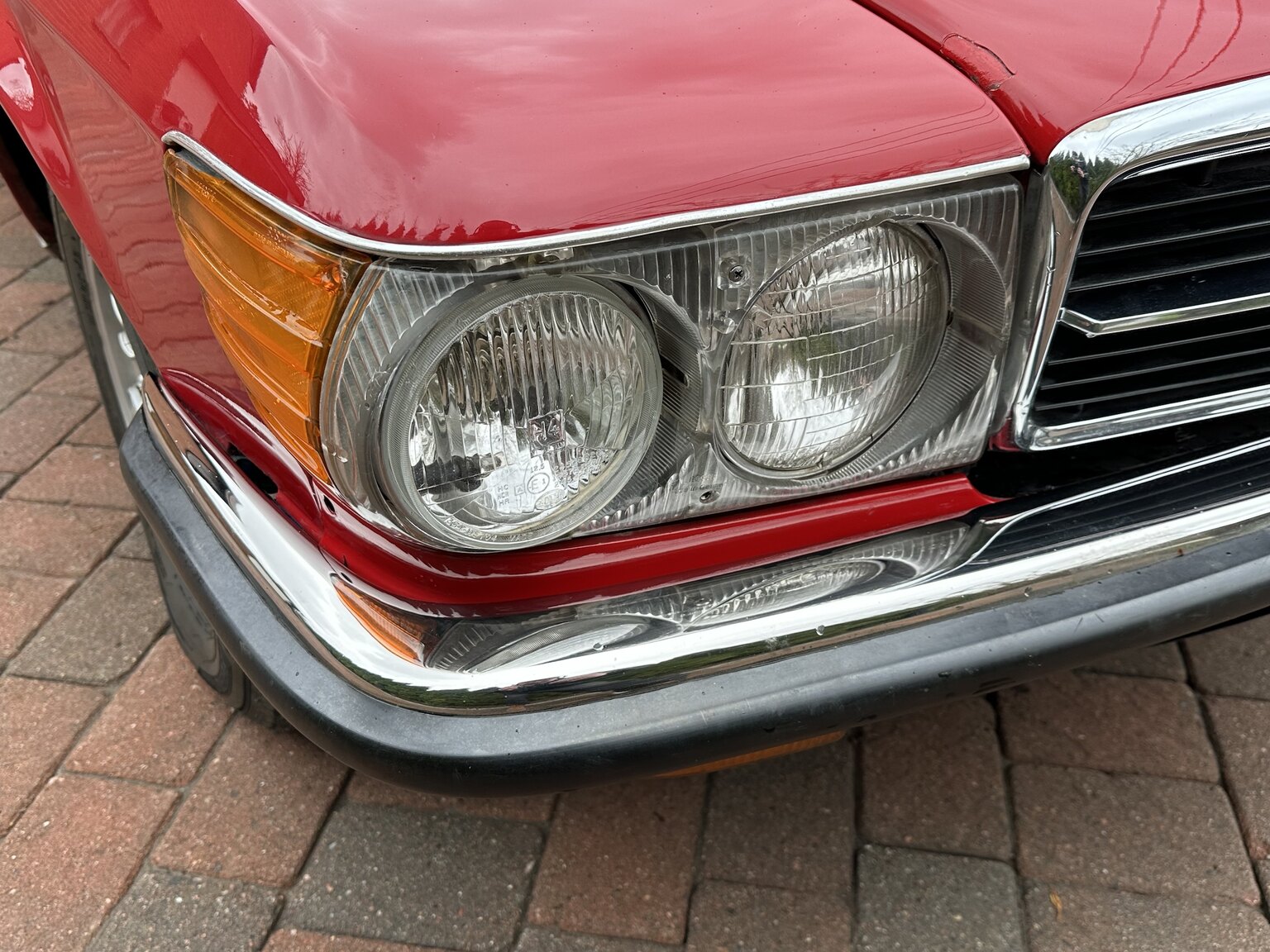 Exteriörbild på 1973 Mercedes-Benz 450 SL