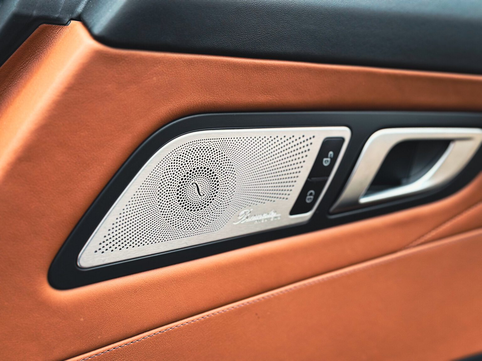 Innenraumfoto von 2018 Mercedes Benz AMG GT C (38)