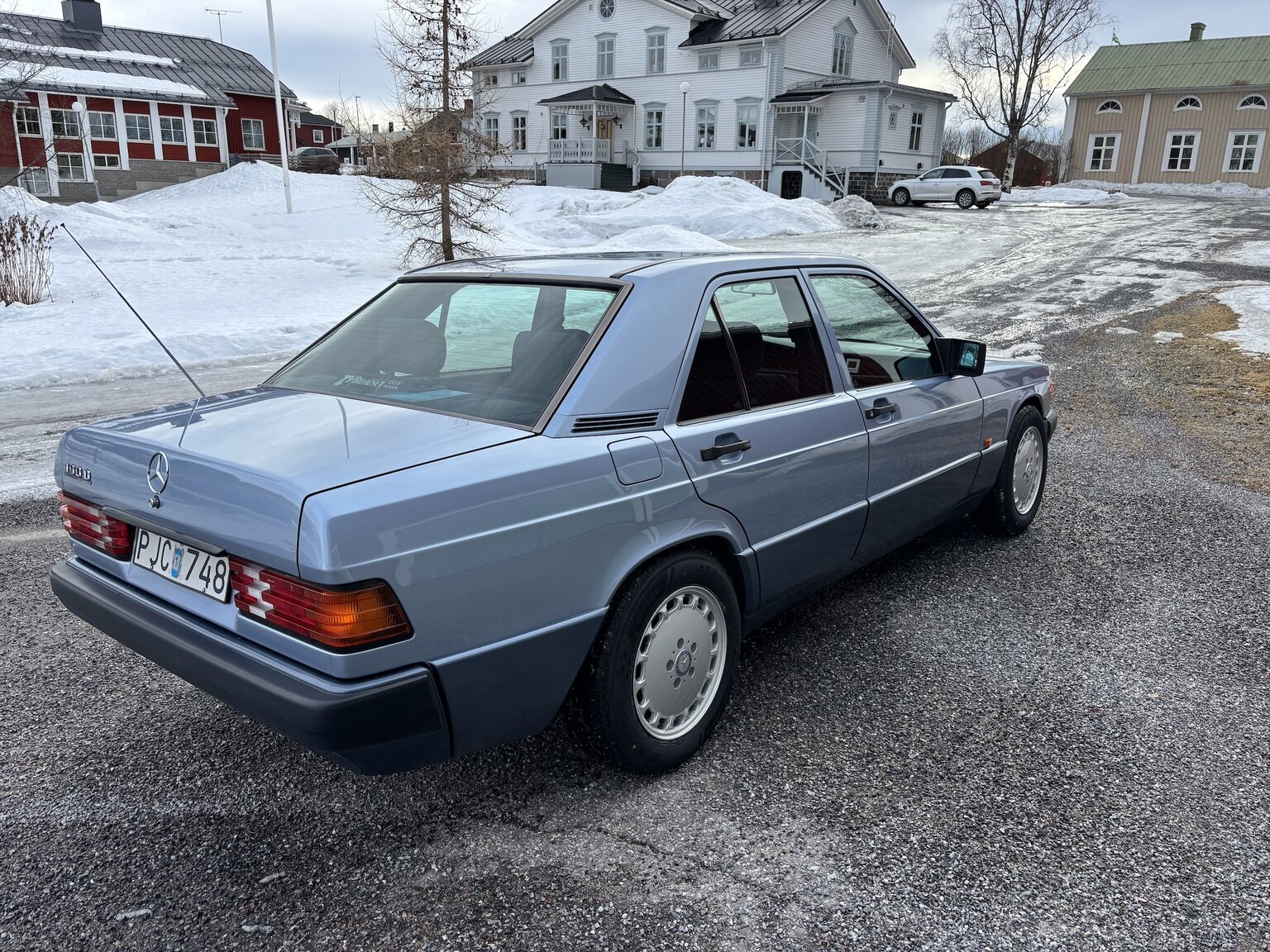 Exteriörbild på 1992 Mercedes-Benz 190 D