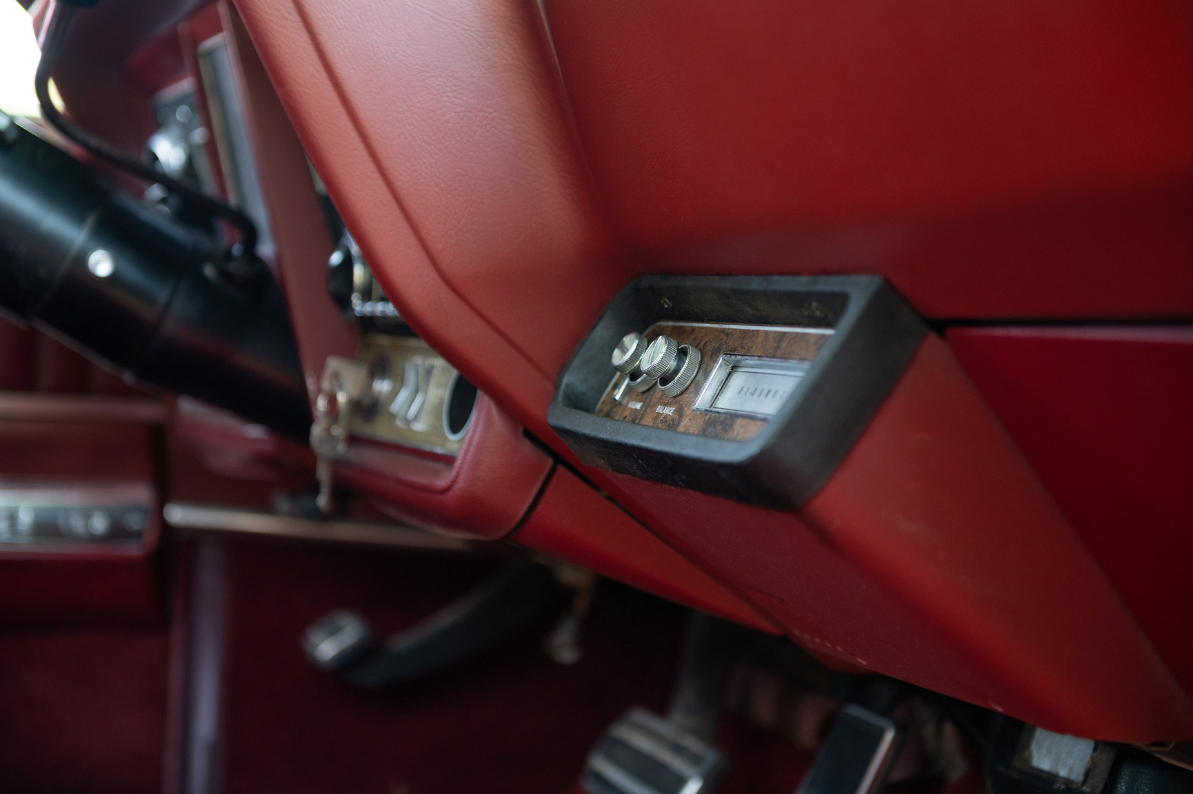 Innenraumfoto von 1968 Oldsmobile Toronado (57)