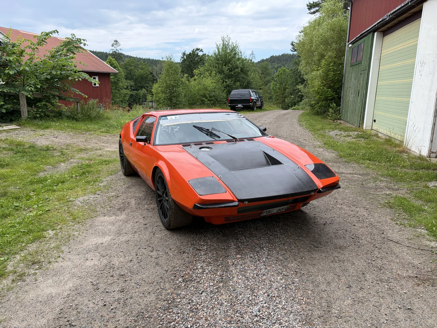 Exteriörbild på 1972 De Tomaso Pantera LS Restomod (52)