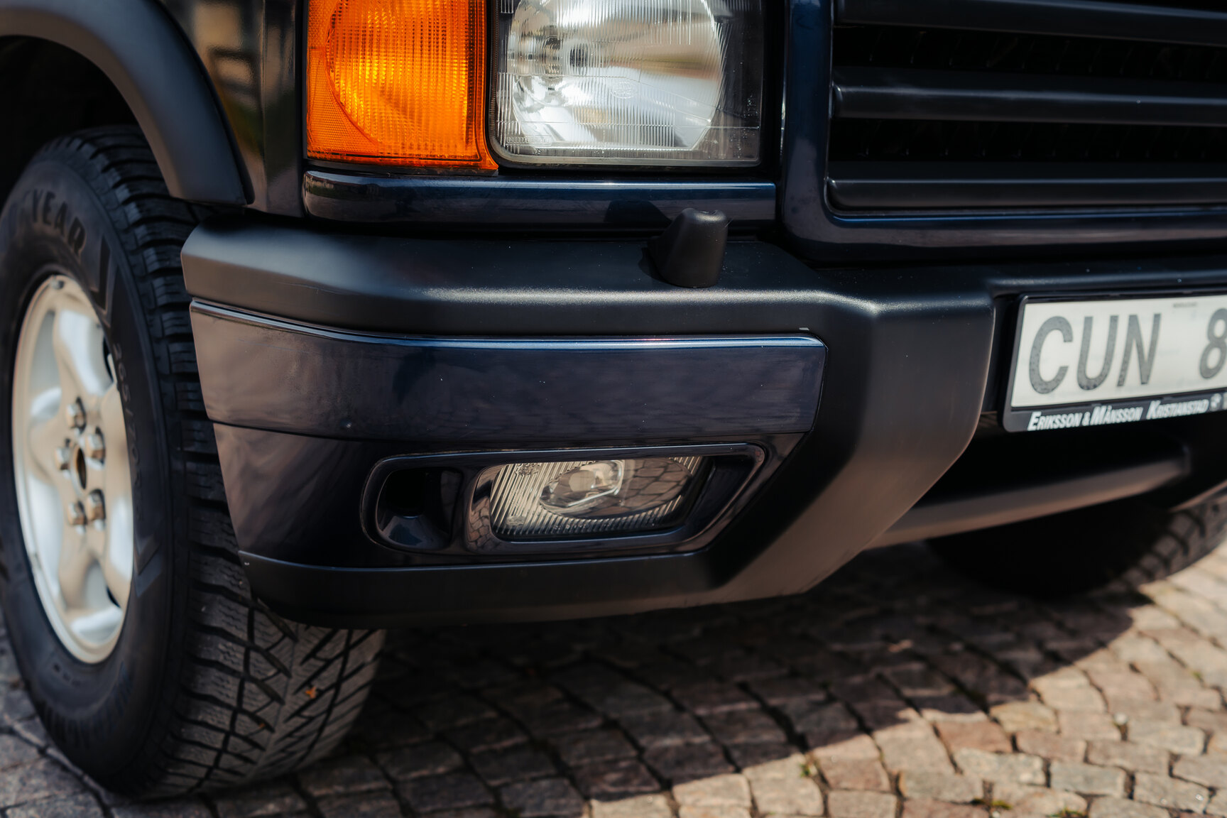 Exteriörbild på 1999 Landrover Discovery II V8