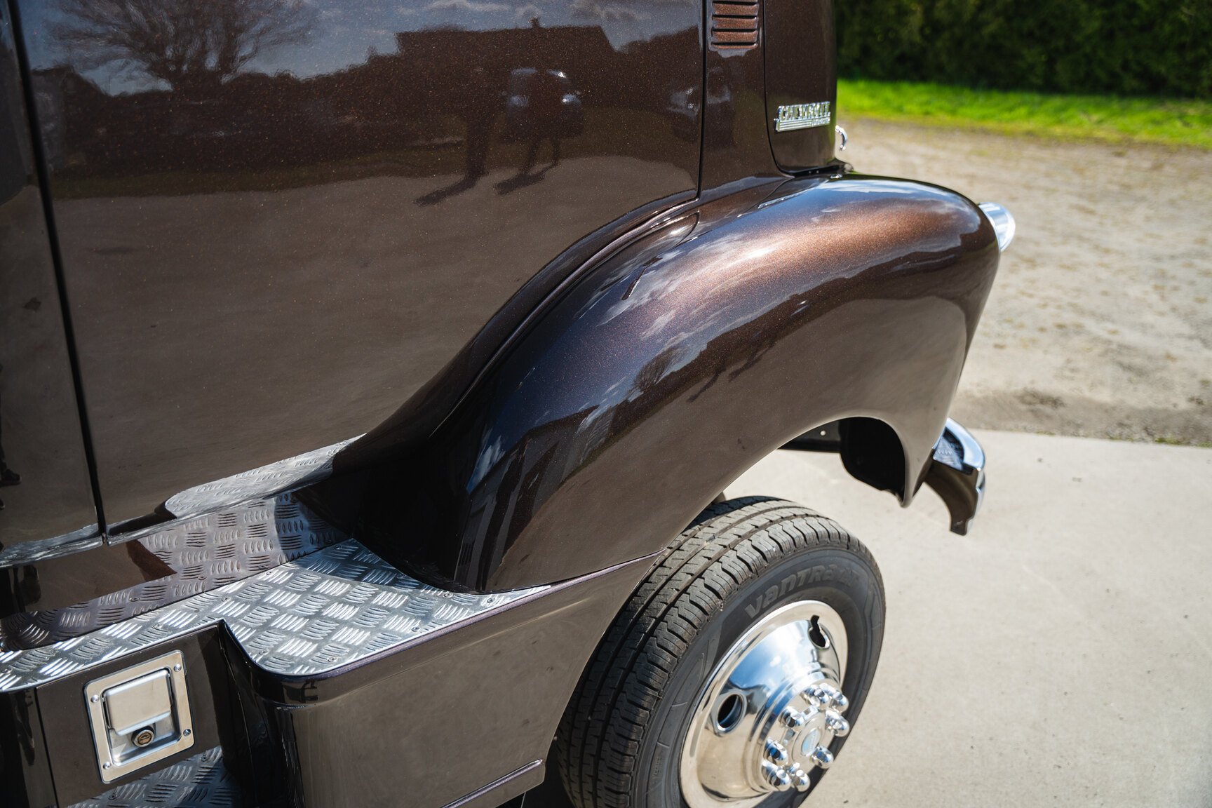 Exterior image of 1948 Chevrolet COE Loadmaster