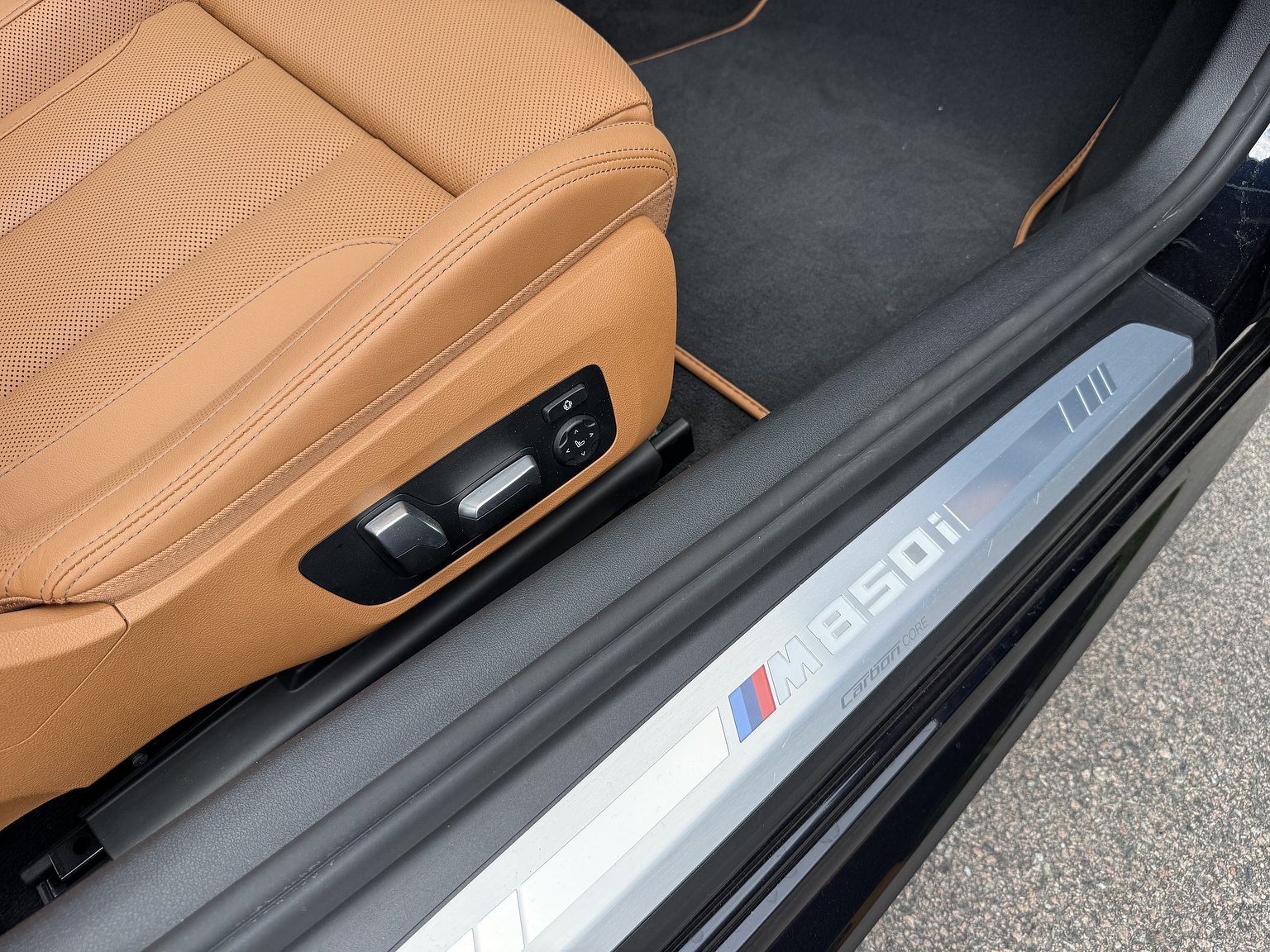 Interior image of 2019 BMW M850i xDrive Convertible Steptronic
