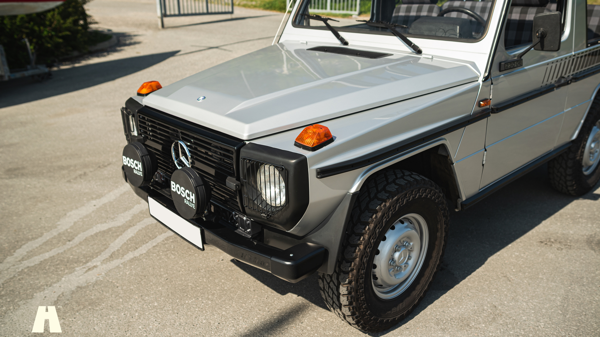 Exteriörbild på 1985 Mercedes 230GE Cabrio